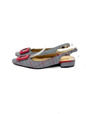 NEW CL by Laundry Flats